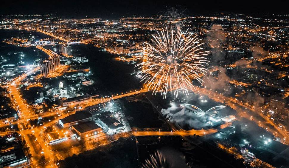 Фейерверк, снятый с дрона Фейерверк, снятый с дрона